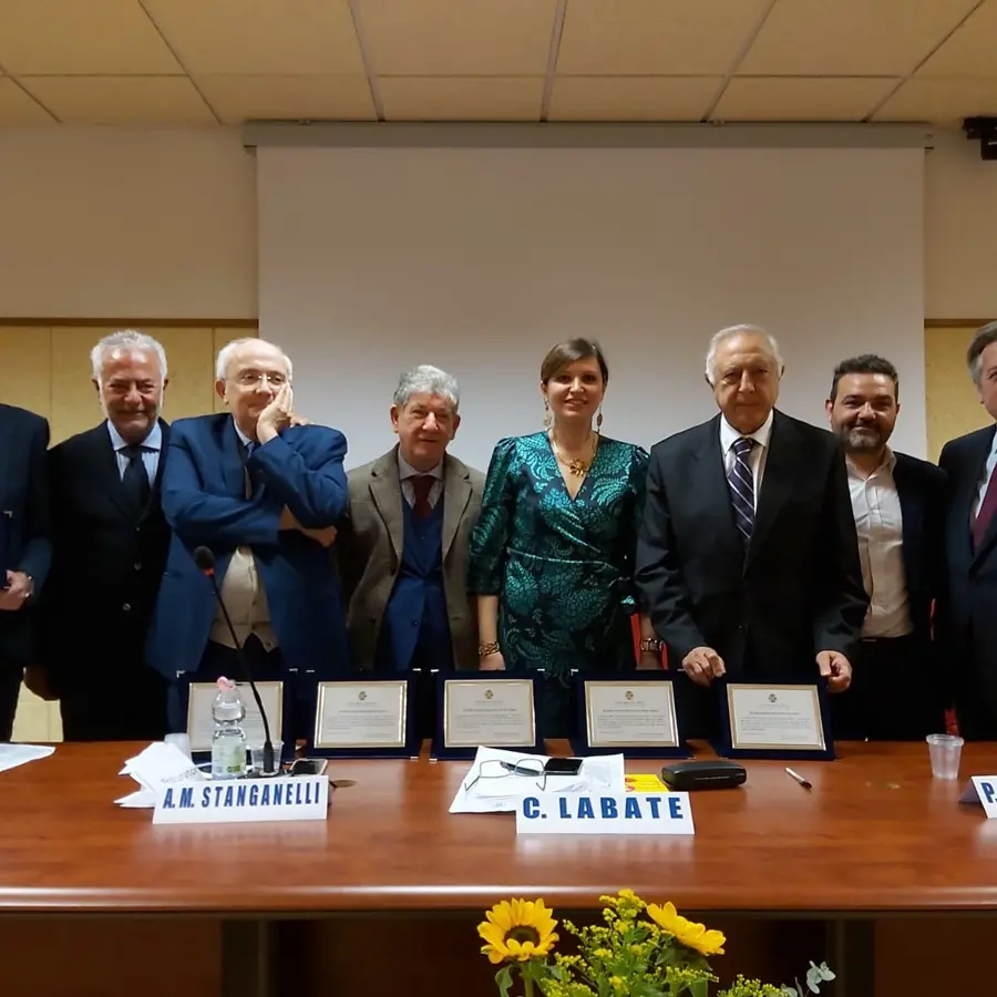A Reggio l'iniziativa \"Giuro di non dimenticare\" dedicata al personale medico impegnato durante la pandemia - FOTO