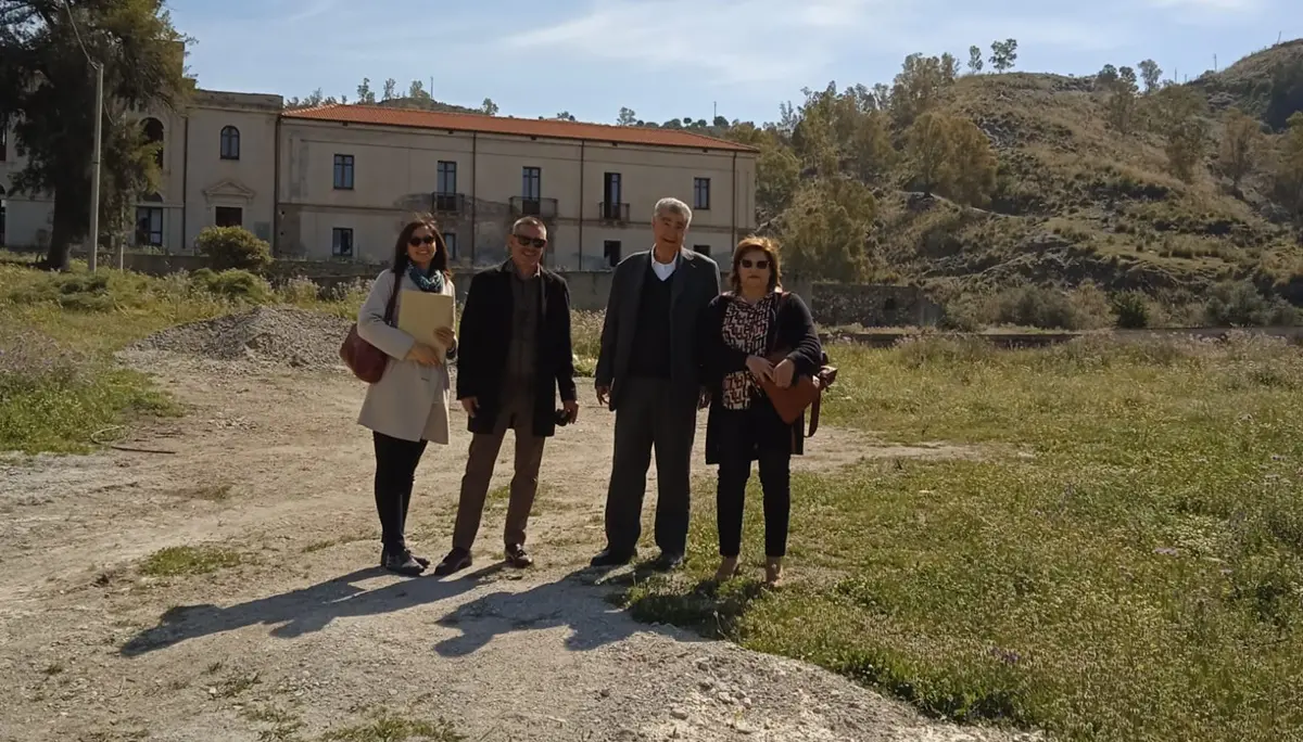 Bova Marina, consegnate le chiavi per la costruzione dell'ospedale di comunità