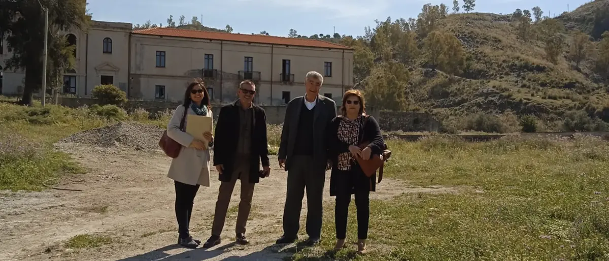 Bova Marina, consegnate le chiavi per la costruzione dell'ospedale di comunità