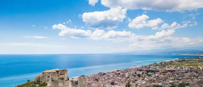 Roccella, l’opposizione: «Concerti e notti bianche non cancellano il disastro amministrativo»