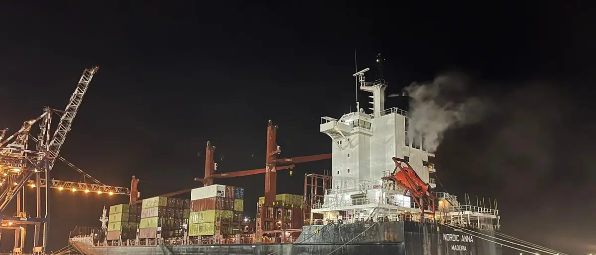 Porto di Gioia Tauro, nella notte incendio sulla nave portacontainer Nordic Anna