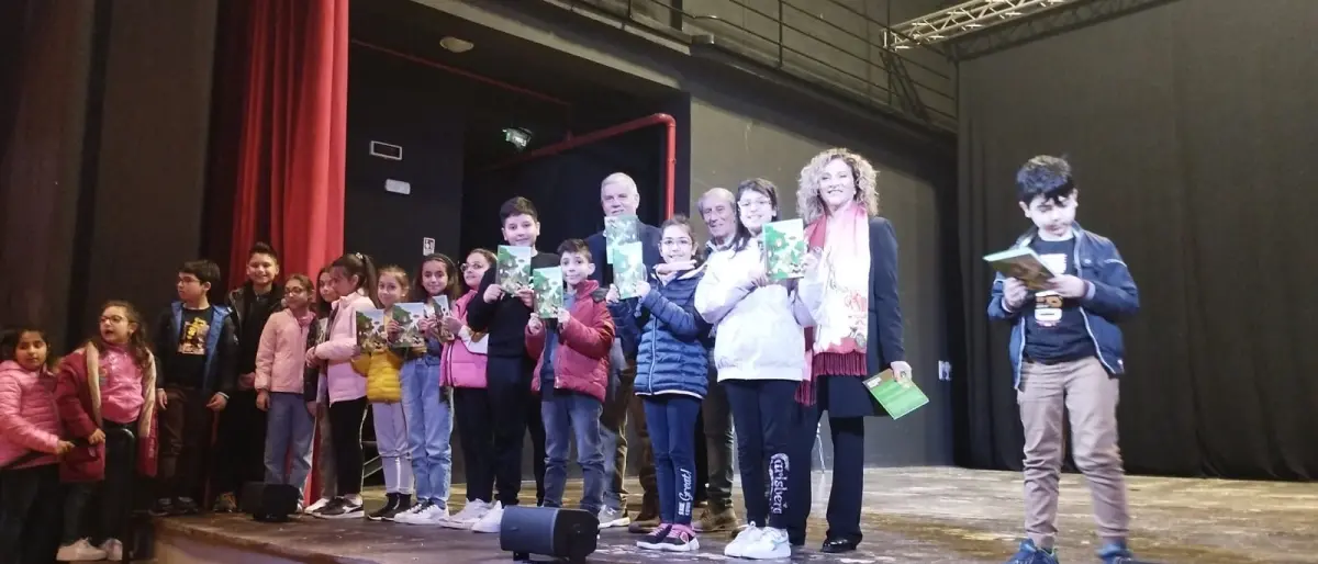 Palmi, Prometeus dona il libro “Le avventure di Balù” a trecento alunni
