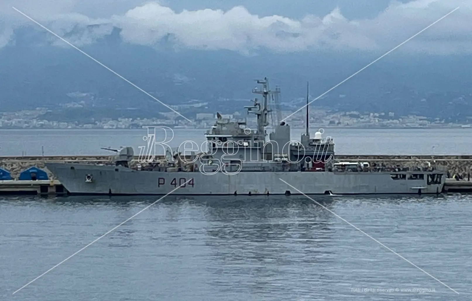 Reggio, migranti tutti trasferiti a Gallico e la nave Vega ha già lasciato il porto