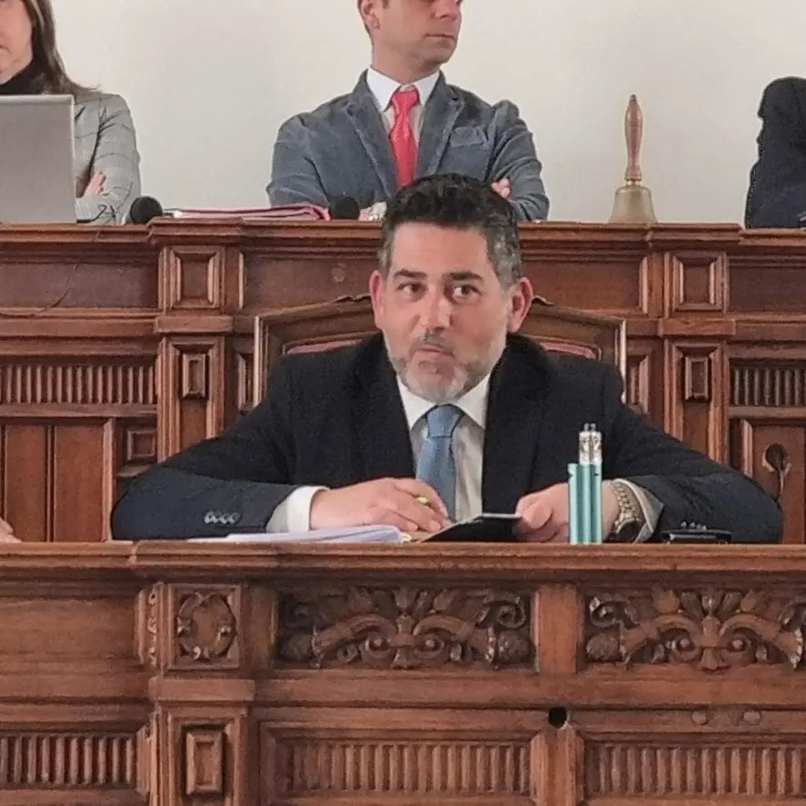 Maltempo a Reggio, Brunetti: «Sospese le manifestazioni pubbliche fino a domani»