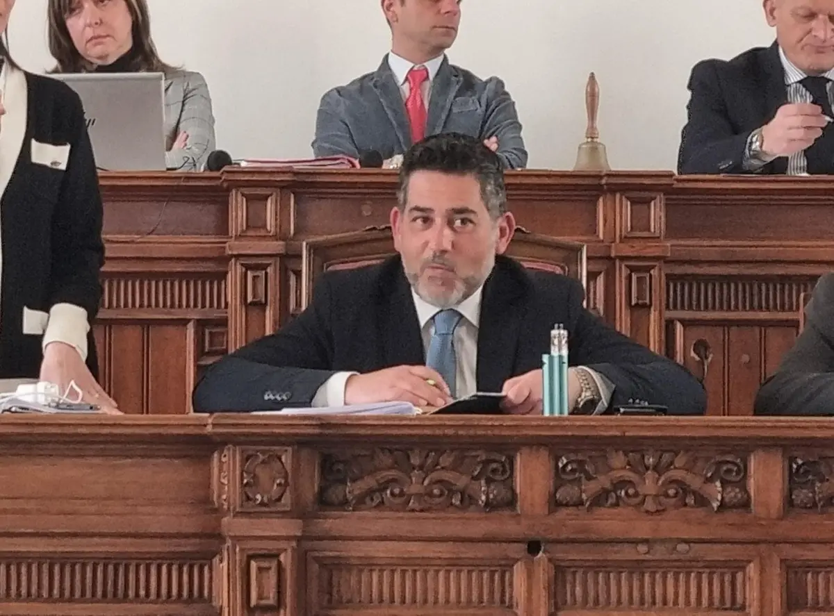Maltempo a Reggio, Brunetti: «Sospese le manifestazioni pubbliche fino a domani»