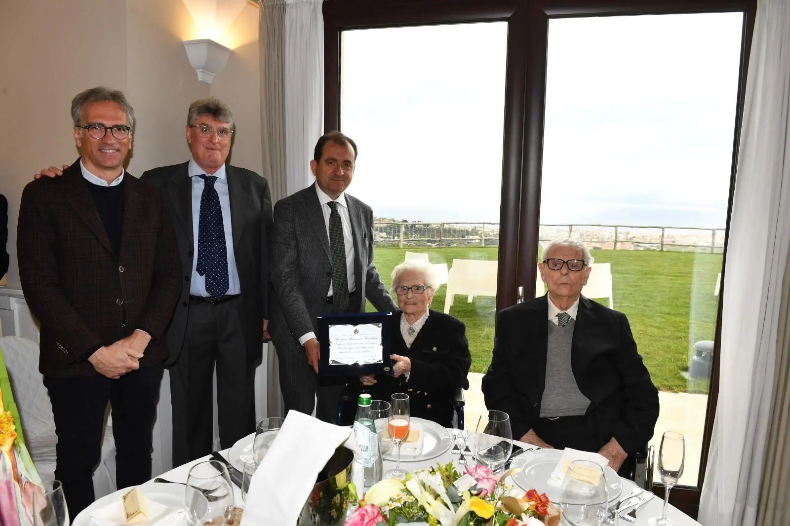 Reggio, gli auguri della Metrocity per i 100 anni della signora Giovanna Pensabene