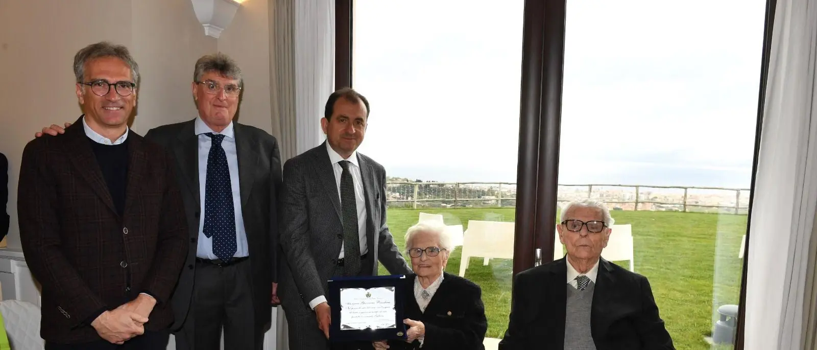 Reggio, gli auguri della Metrocity per i 100 anni della signora Giovanna Pensabene