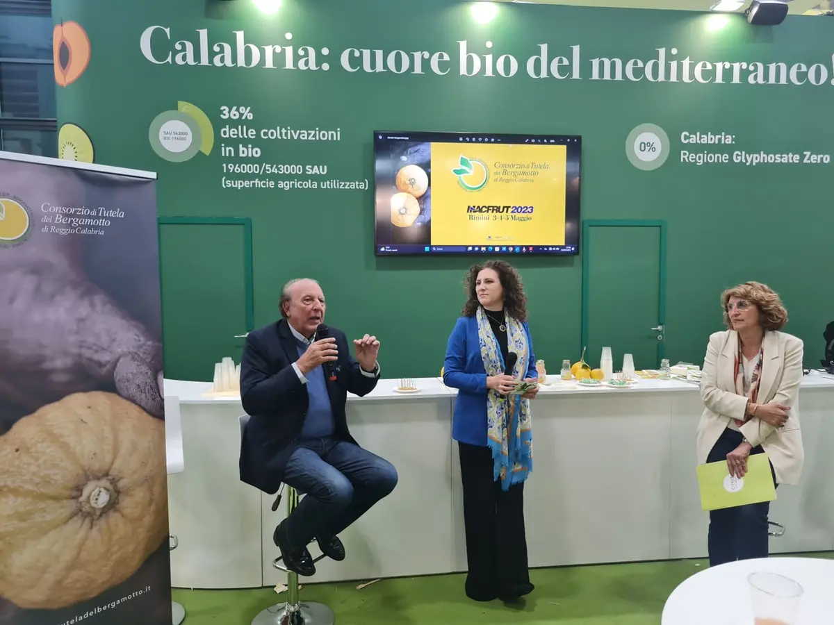 Il bergamotto di Reggio Calabria emoziona al Macfrut di Rimini