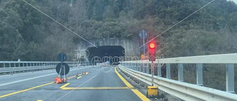 Lavori nella galleria Torbido, Jonio-Tirreno a rischio chiusura? Domani vertice a Mammola