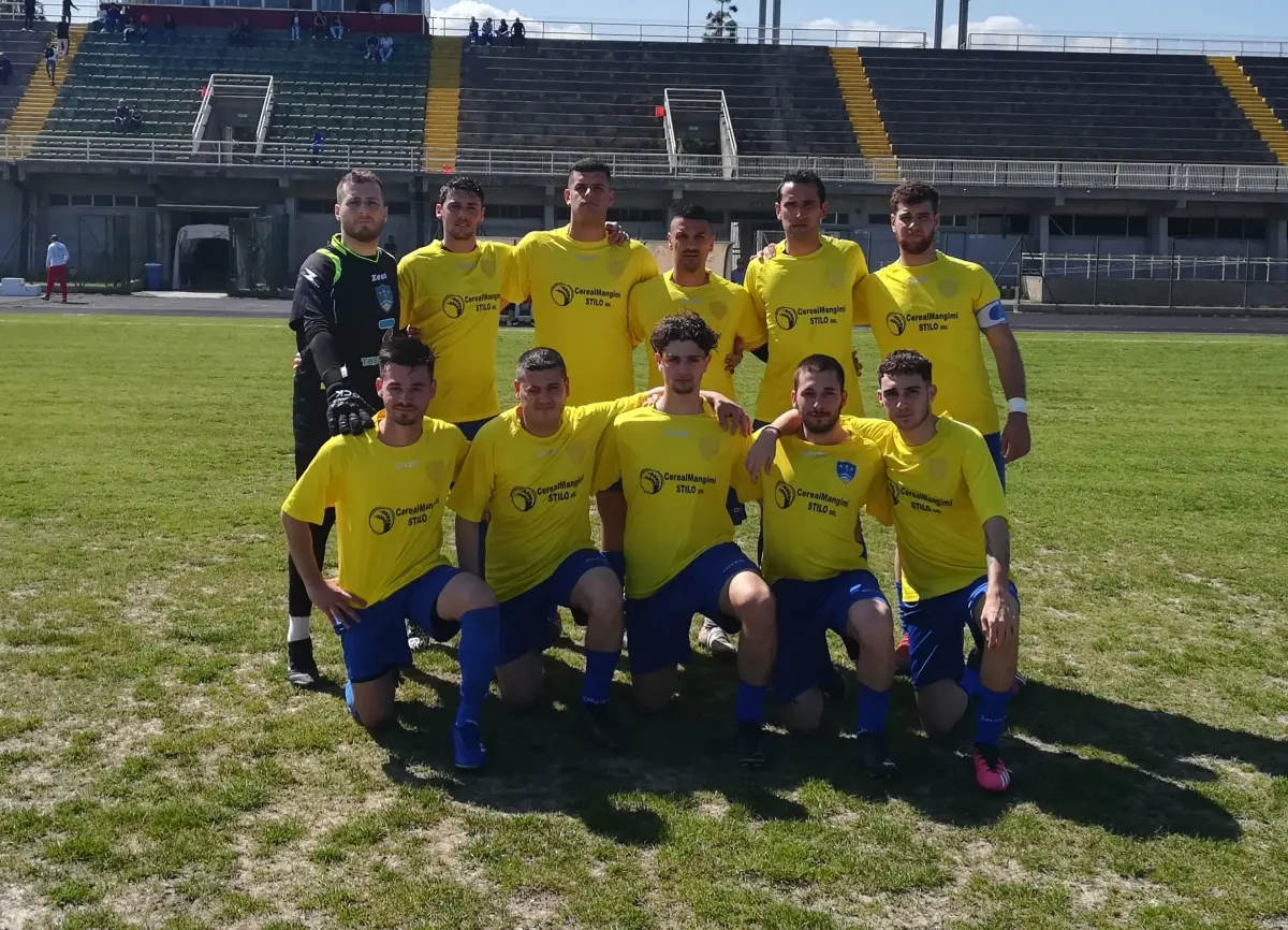 Calcio Prima categoria, continua la marcia salvezza del Siderno: 2-0 al Lazzaro
