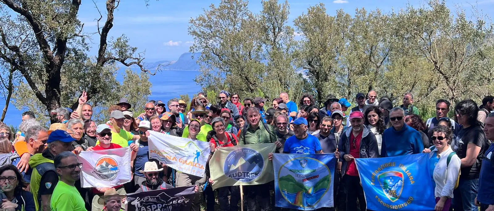 Scilla, 200 escursionisti alla scoperta del sentiero dell'Aquila - FOTOGALLERY