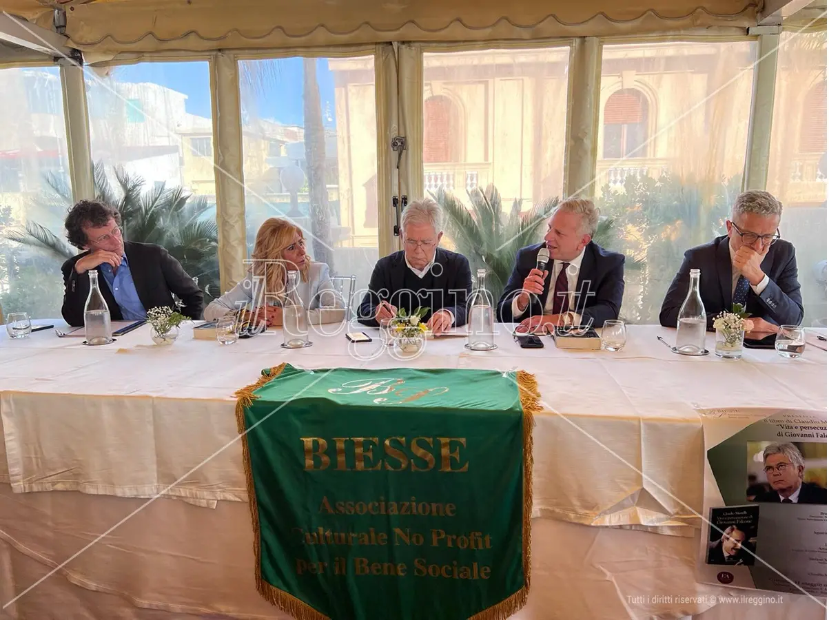 Il ricordo di Falcone nelle parole dell'ex ministro Martelli: «Perseguitato da mafia e alcuna magistratura»