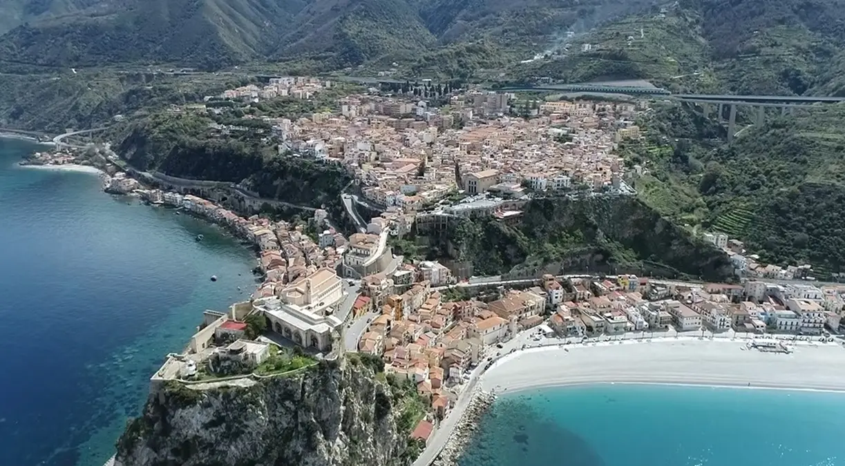 MITI E MISTERI METROPOLITANI | L’origine di Scilla: la leggenda dell’aquilotto