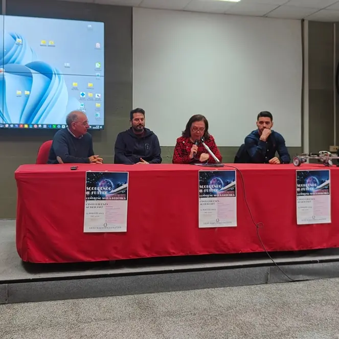 Locri, lezione magistrale di robotica e Intelligenza Artificiale al \"Zaleuco\"