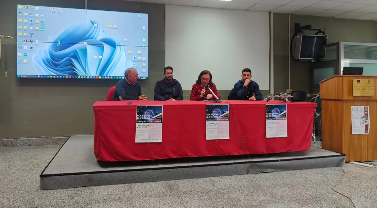 Locri, lezione magistrale di robotica e Intelligenza Artificiale al \"Zaleuco\"