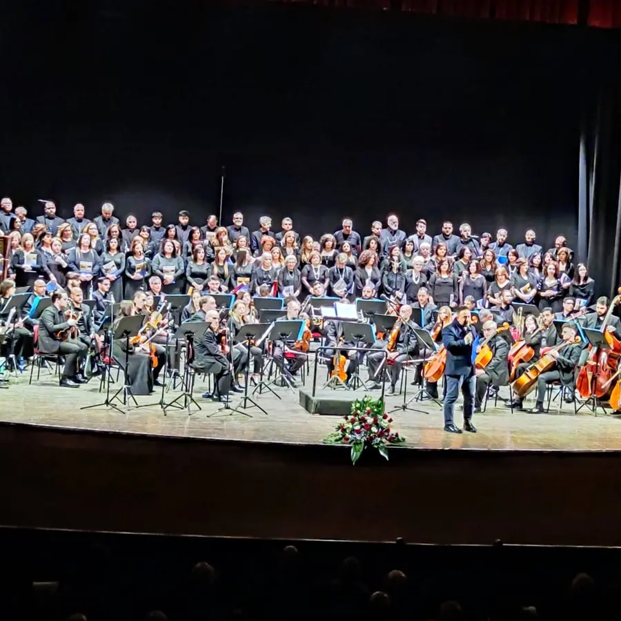 Reggio, successo al Cilea per il concerto \"Christus vincit\" per l'Hospice Via delle Stelle