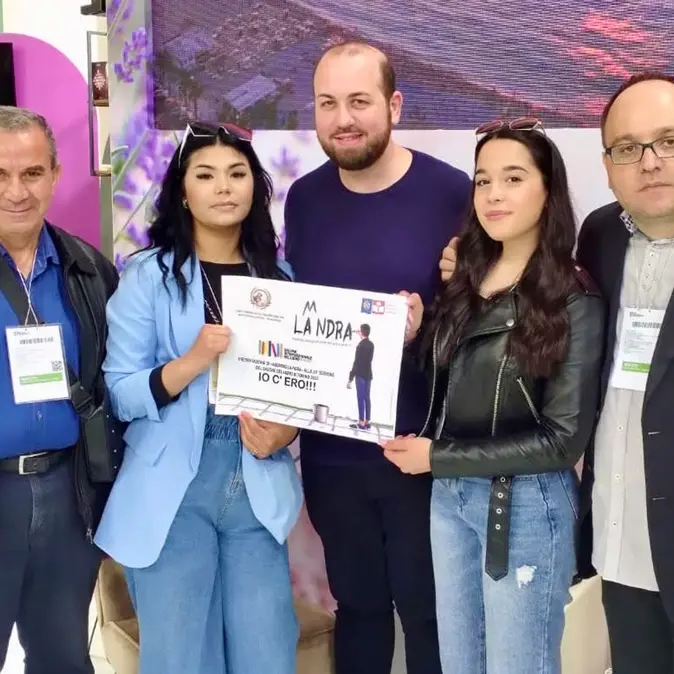 Salone del Libro di Torino, presentato “Abbasso la Ndra” con gli studenti del “G. Mazzini” di Locri