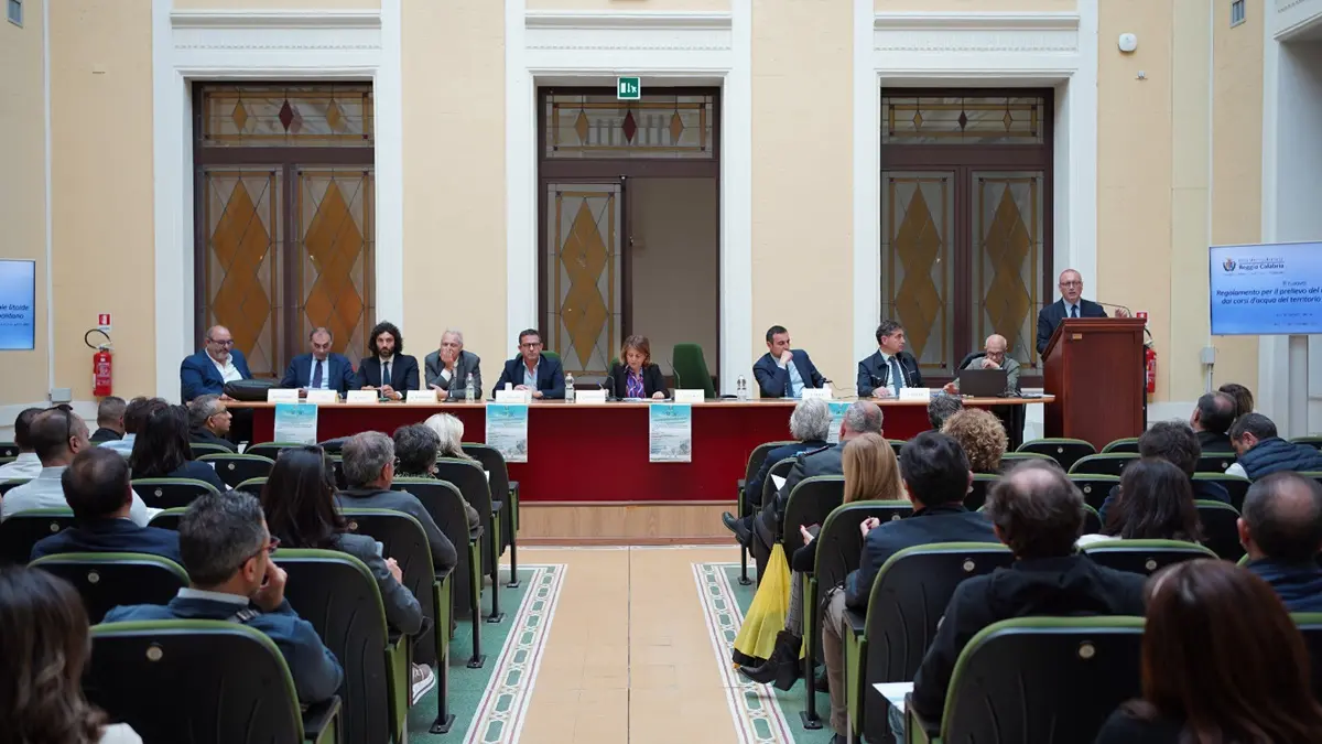 Reggio, workshop su prelievo materiale litoide dai corsi d'acqua, Fuda: «Migliorare la capacità di gestione»