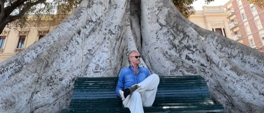 Biagio Antonacci, relax sul lungomare di Reggio prima del concerto