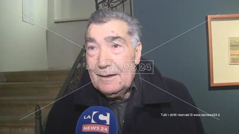 Bova Marina, il sindaco Zavettieri risponde alla minoranza: «Mi fanno sorridere»