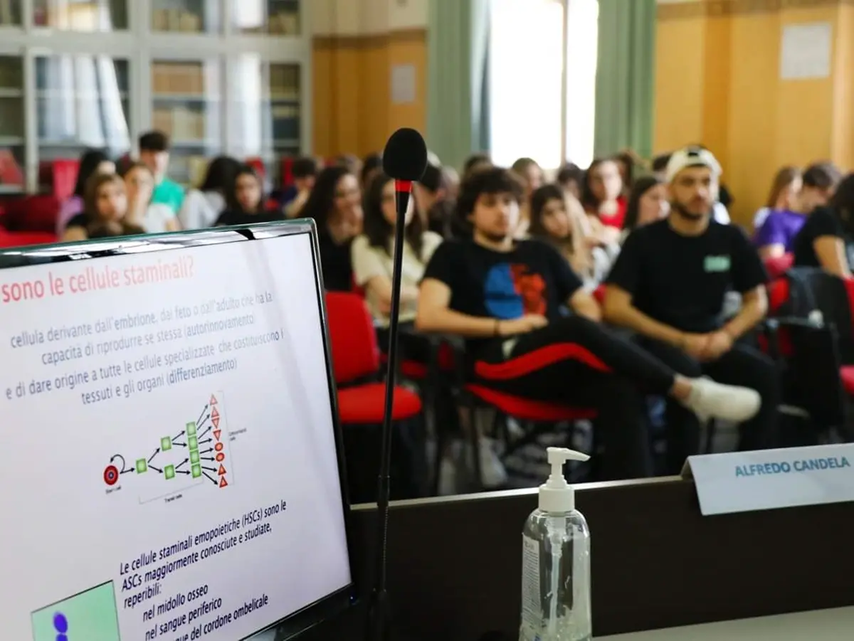 Al liceo Da Vinci di Reggio, incontro formativo degli studenti coi rappresentanti dell'Avis