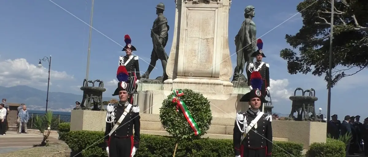 2 giugno a Reggio: Comune e Metrocity presenti alla cerimonia al Monumento ai Caduti