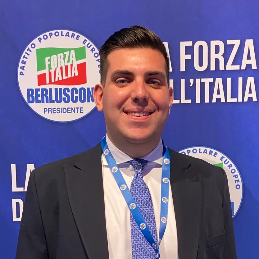 Immobili del Comune a Reggio, Milia: «Si mettano a disposizione per smart working e co working»