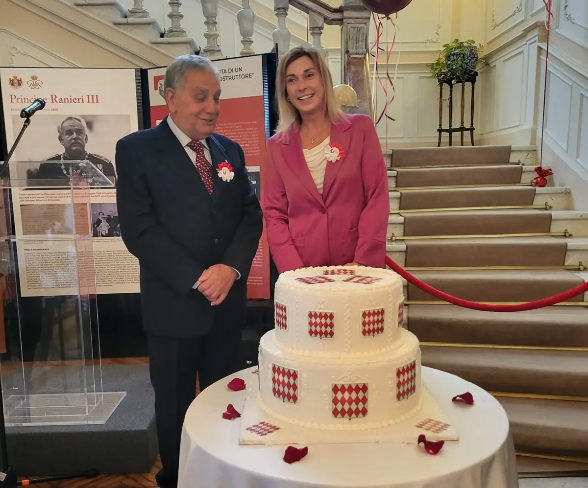 Gerace, l'amministrazione comunale festeggia i 100 anni del Principe Ranieri di Monaco