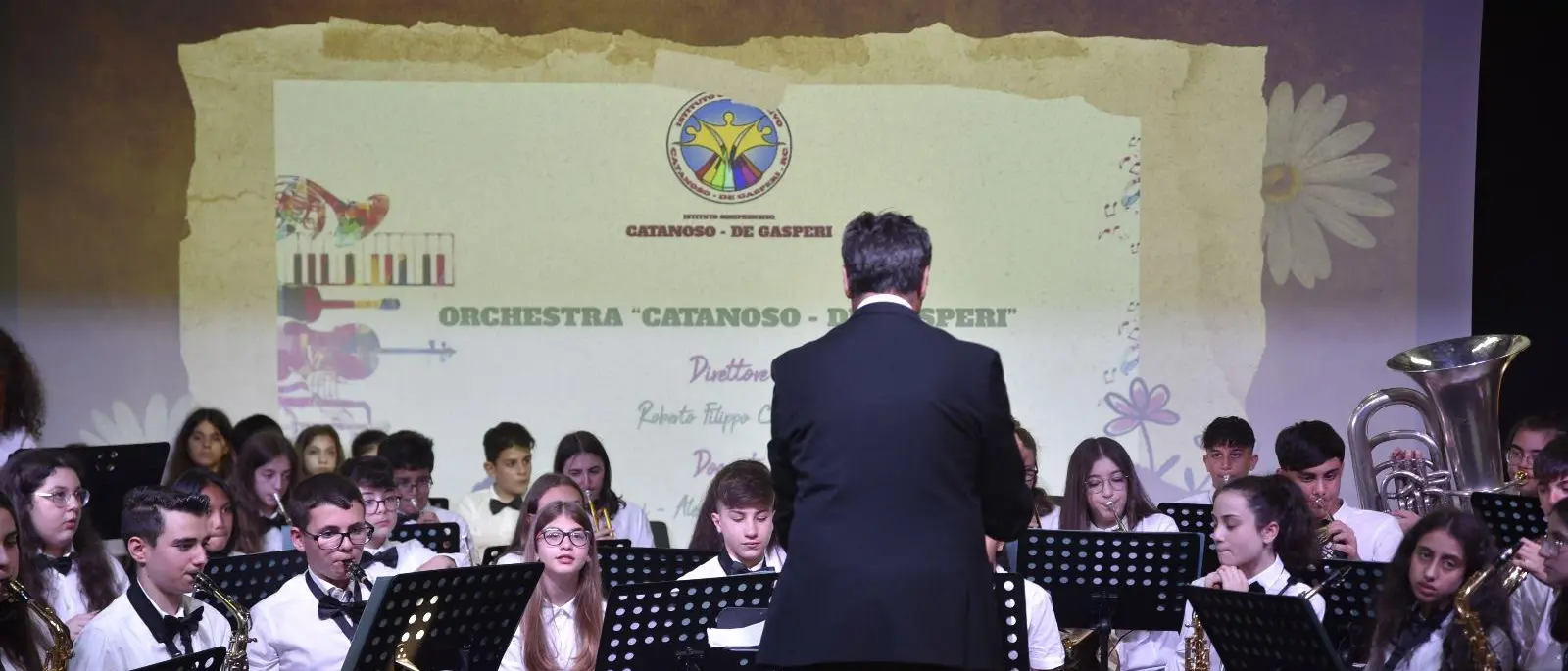 Reggio, l’istituto “Catanoso-De Gasperi” celebra la bellezza con il connubio tra arte e musica