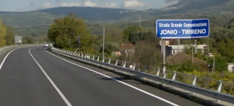 Siderno, Fragomeni scrive ad Anas e Regione: «Anticipare l’apertura della Jonio-Tirreno per agevolare i viaggiatori»