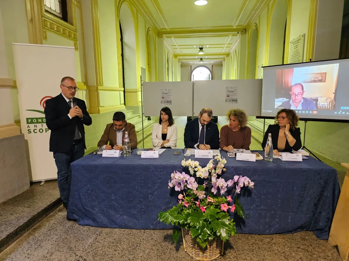 Reggio, presentato a Palazzo San Giorgio il libro \"Traditori\" di Paolo Borrometi