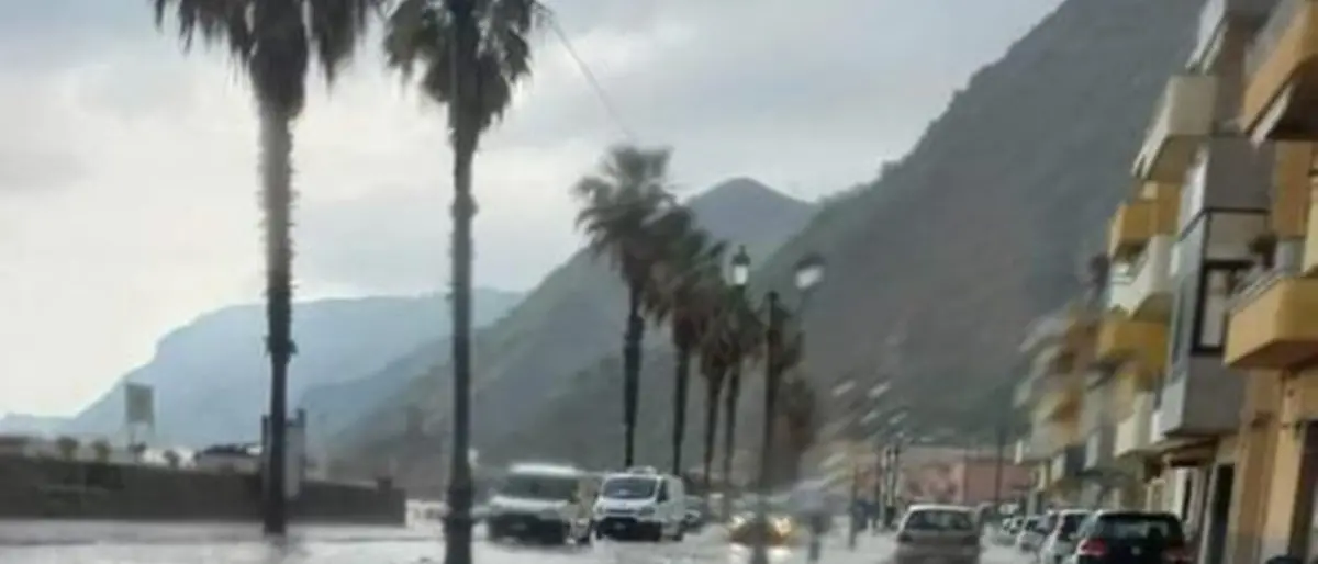 Bagnara, le forti piogge costringono il Comune a diramare l'allerta meteo - FOTO