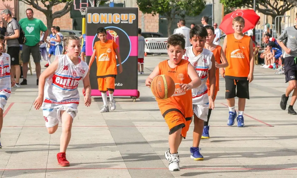 Locri, torna la IoniCup e il centro cittadino diventa una vetrina dello sport