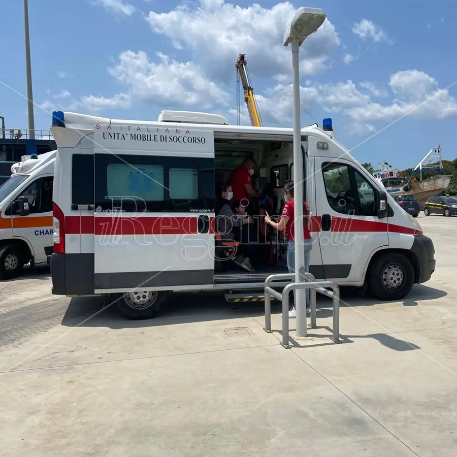 Locride, riprendono gli sbarchi di migranti: salvate a Roccella circa 130 persone