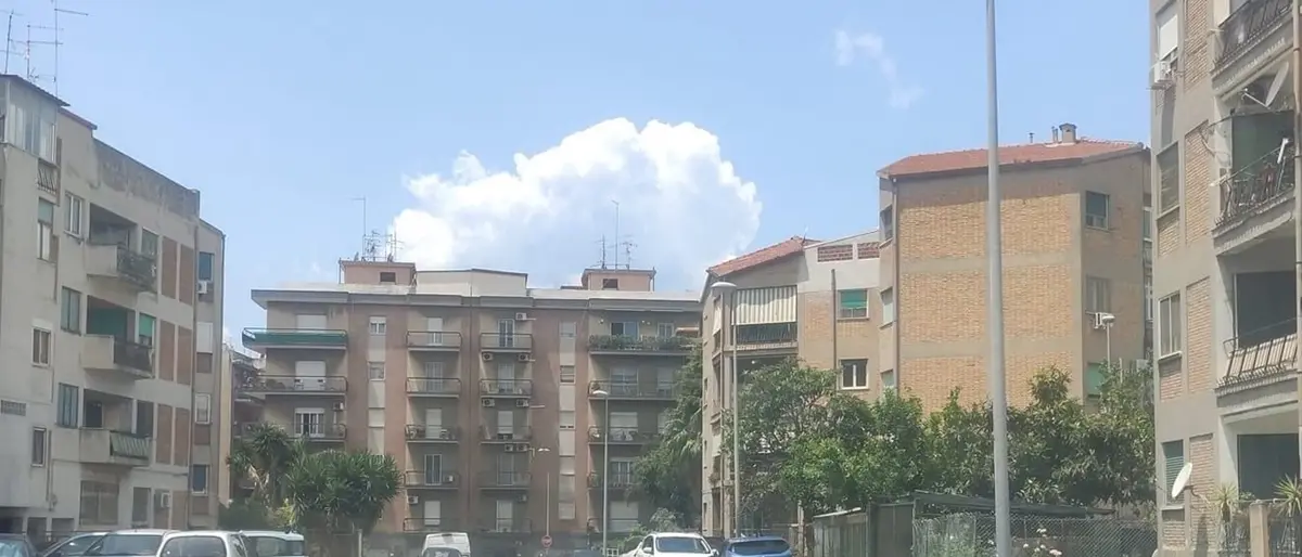 Reggio, barricate di rifiuti a Gebbione