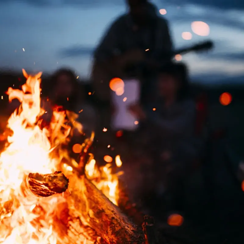 NOTTE PRIMA DEGLI ESAMI | Domenico, Melania e Sabrina: il catartico, l’ascetica e la festaiola