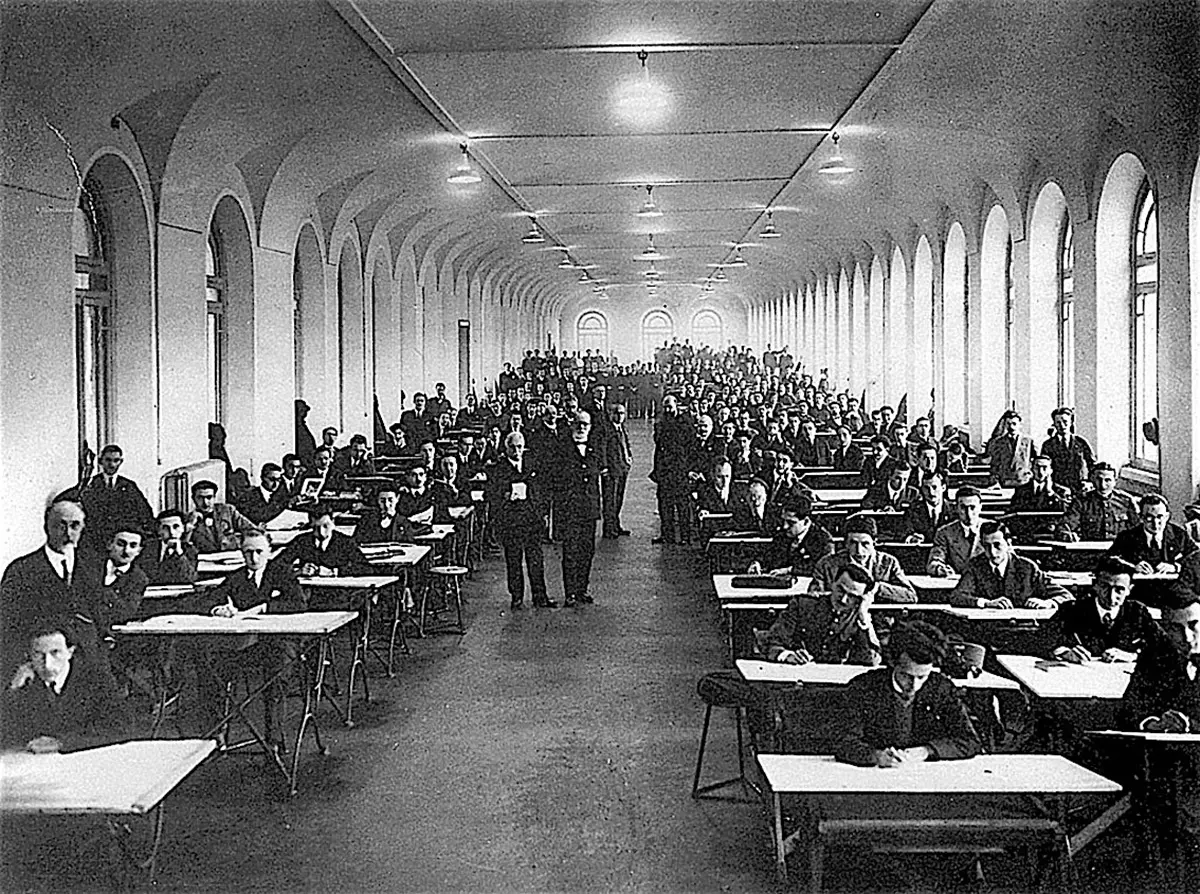 NOTTE PRIMA DEGLI ESAMI | Buon compleanno \"Maturità\"