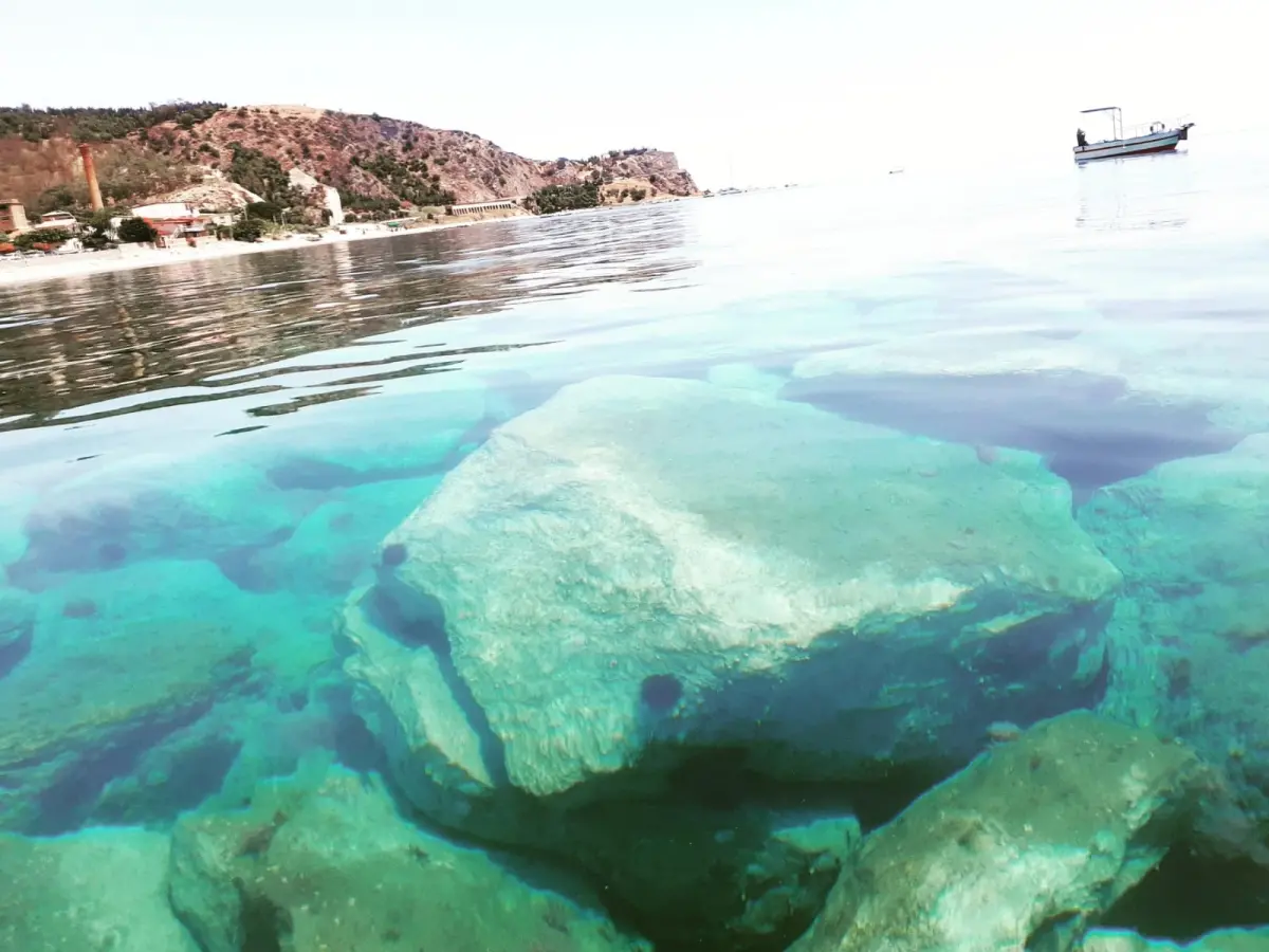 Una giornata a mare nello jonio reggino: tra spiagge da sogno e lidi dai prezzi contenuti
