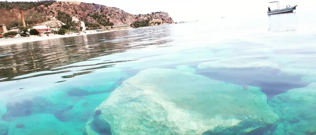 Una giornata a mare nello jonio reggino: tra spiagge da sogno e lidi dai prezzi contenuti