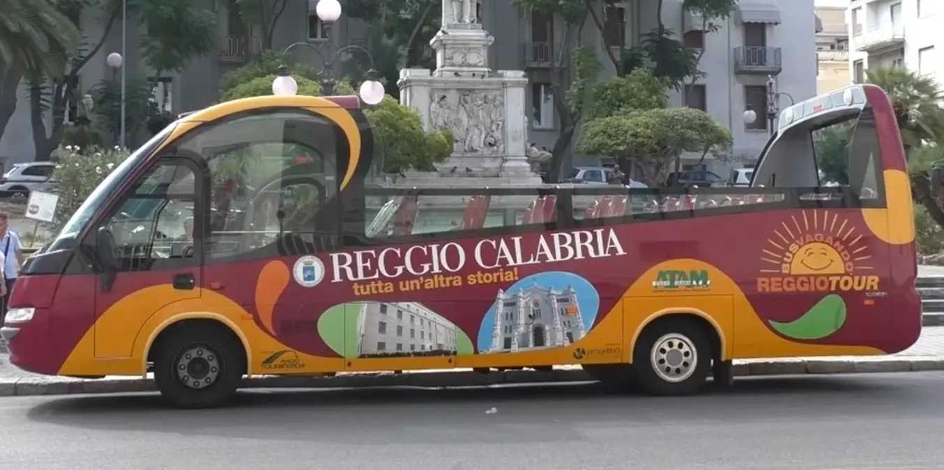 Circuito aree archeologiche a Reggio, previsto il tour col bus turistico Atam
