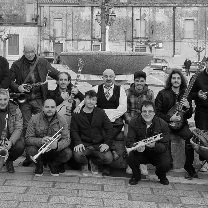Gioia Tauro, Ama Little big band in concerto a \"Le Cisterne\"