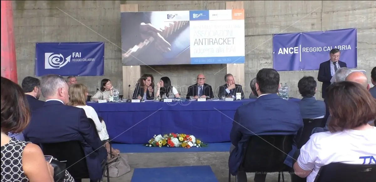 A Reggio l’assemblea nazionale delle associazioni antiracket Fai, Colosimo: «Chi denuncia è anche emblema del lavoro onesto» - VIDEO