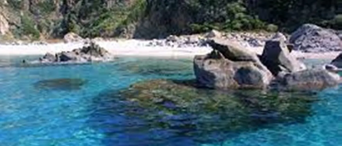 BORGHI E LUOGHI DEL CUORE| Cala Janculla prezioso gioiello dalla naturale bellezza