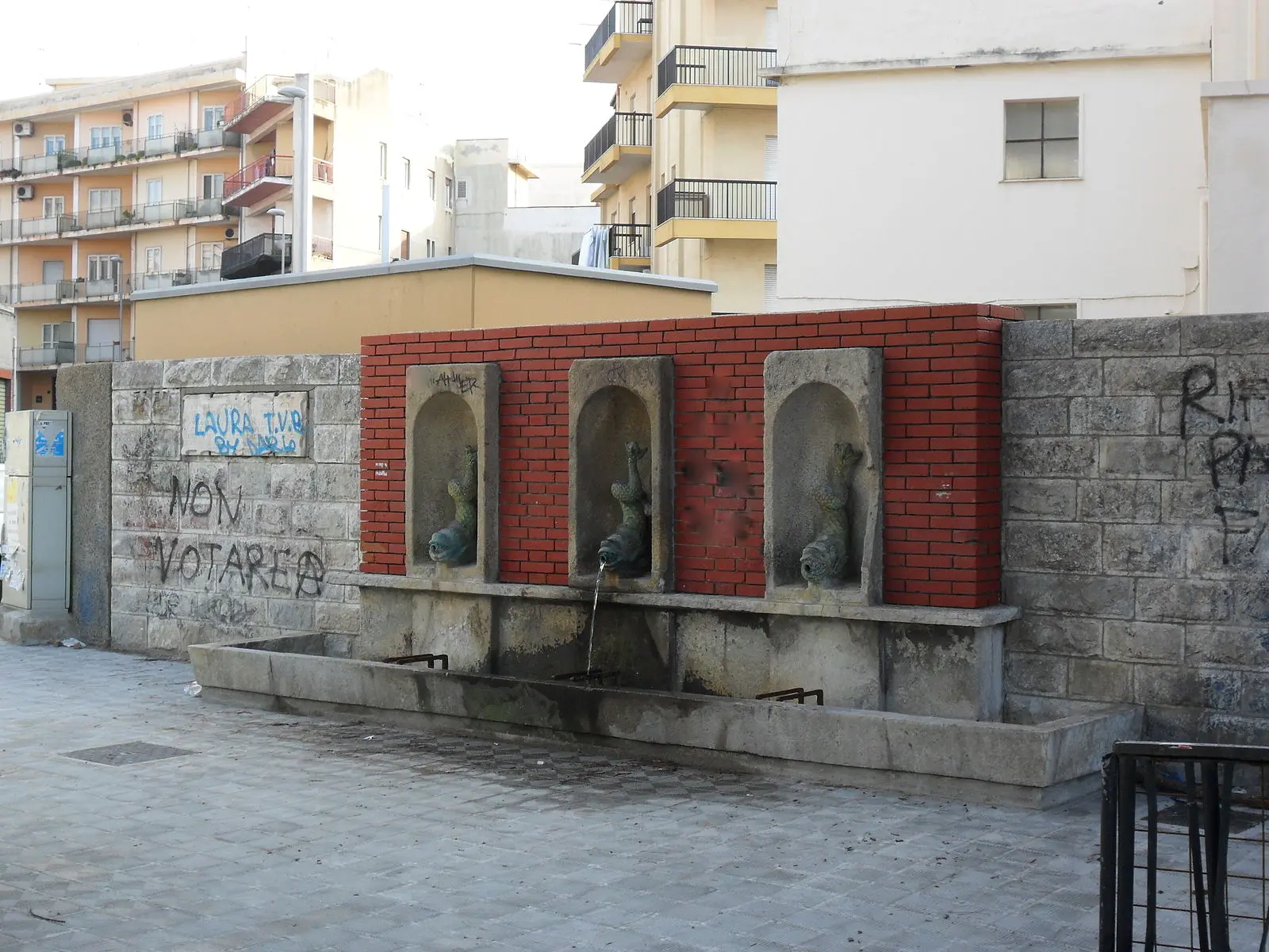 Tritoni delle tre Fontane: in mostra alla Pinacoteca per un giorno