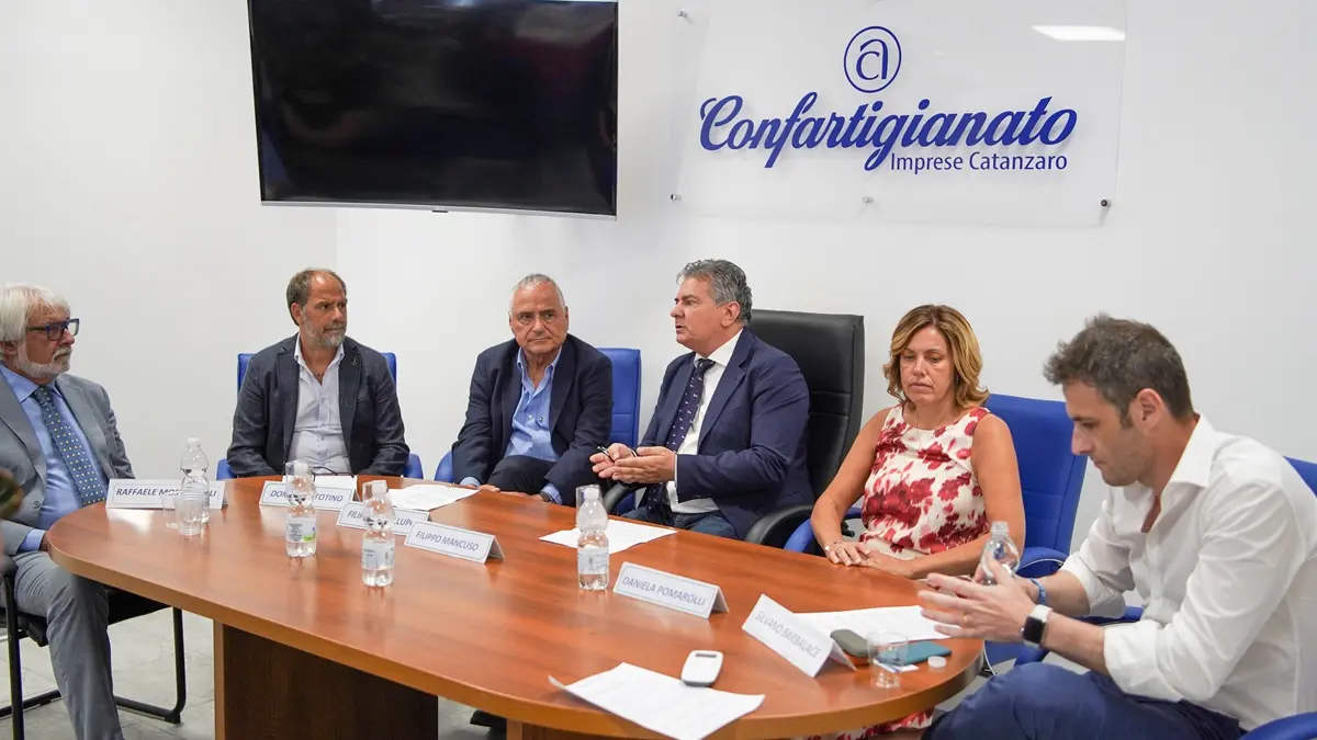 Calabria, Mancuso al convegno \"Un lavoro, una casa e una prospettiva di vita in Italia\"