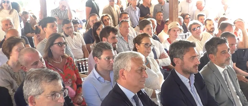 Calendiani a Reggio, le avances di Versace al Pd reggino che gioca a nascondino: e Brunetti si smarca da Renzi