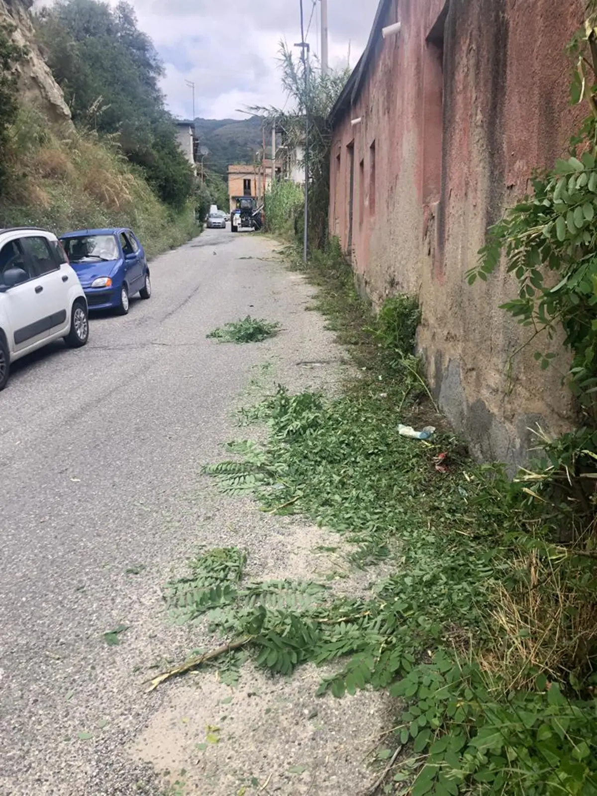 Fiumara, ripulite alcune strade grazie alla collaborazione con il neo commissario
