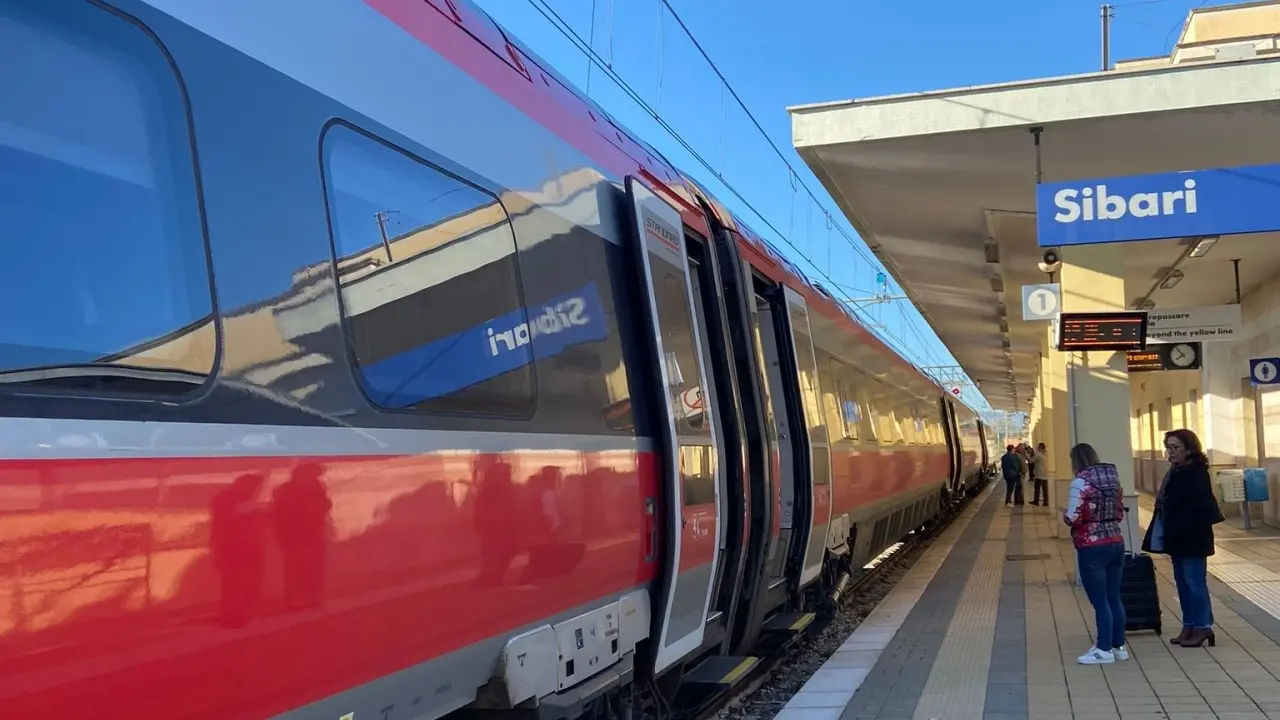 Il Frecciarossa torna a Sibari ma perde Bolzano: da febbraio si va a Milano e Torino\n