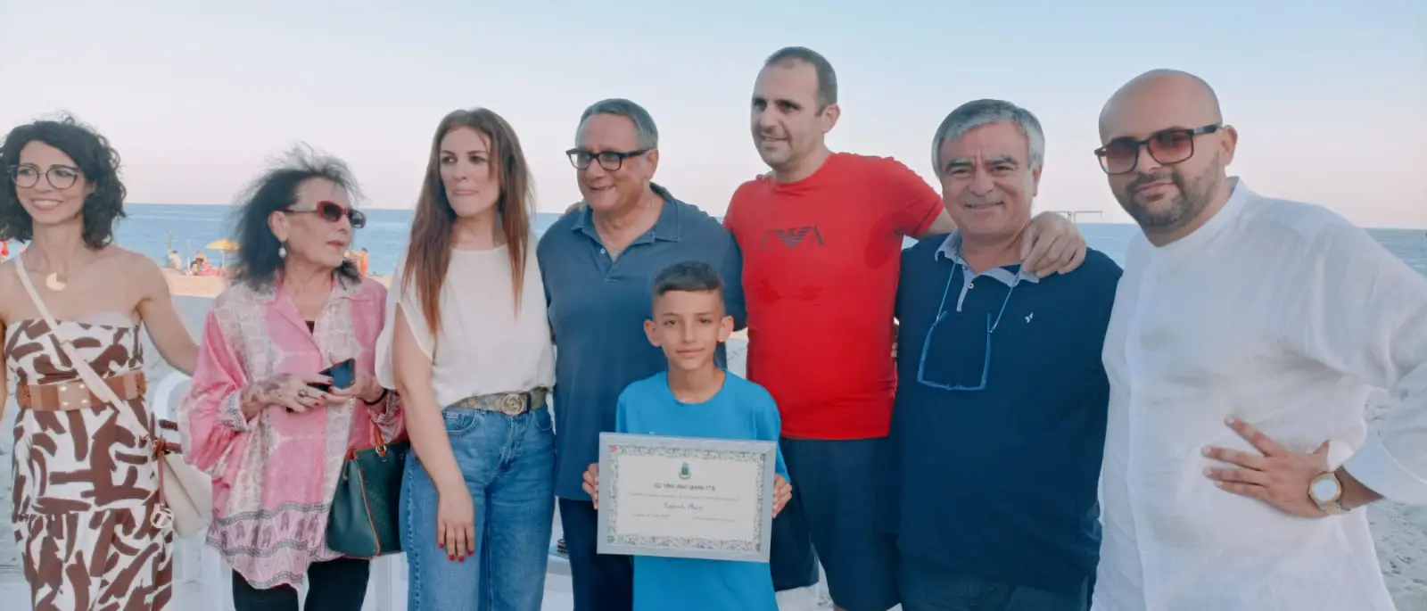 Condofuri rende omaggio al piccolo Carmelo, l'eroe che ha salvato il papà dopo l'esplosione della bombola - FOTOGALLERY