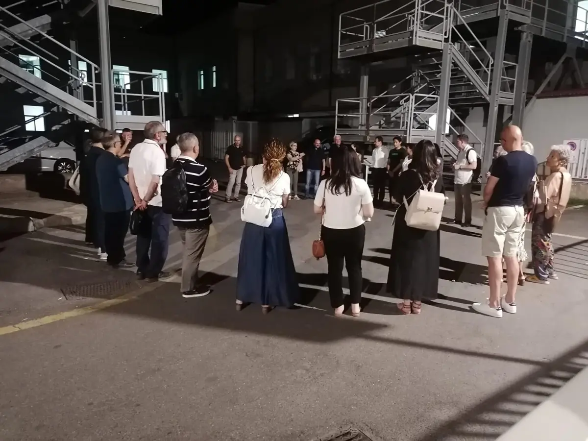 Reggio, i volontari pregano per il piccolo non sopravvissuto al mare: «Siamo tutti migranti»